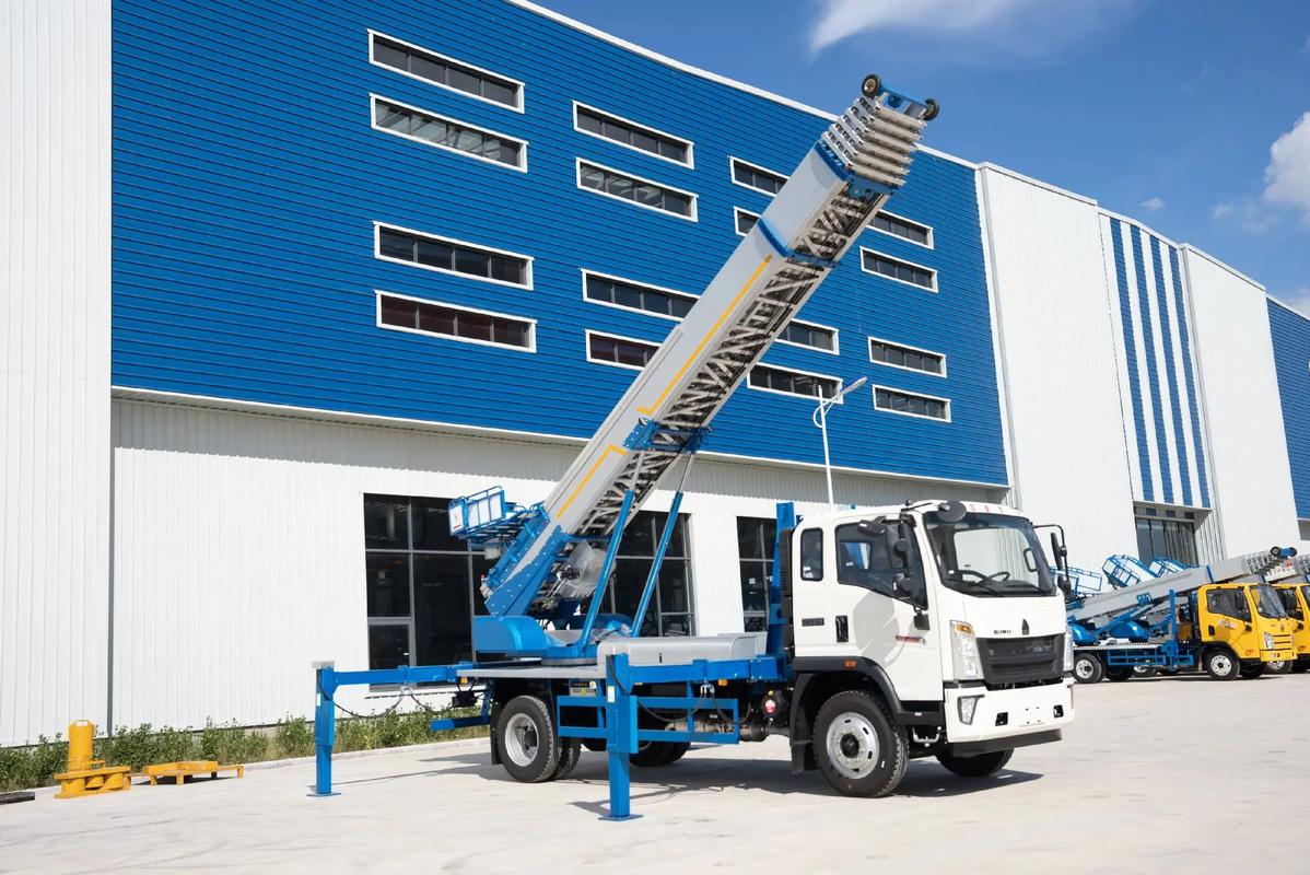 老城小型云梯车上料车租赁多少钱