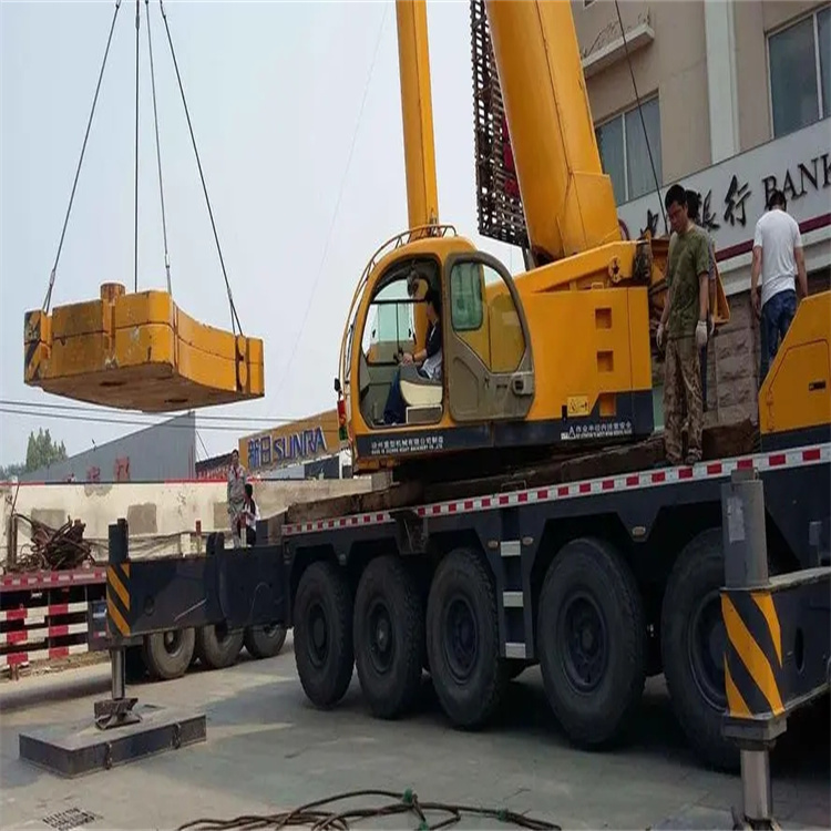 老城当地吊车出租|机器吊装|75吨|工厂搬迁服务